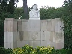 A Joaquim Vayreda (1915), by Manuel Fuxà&nbsp;[ca], Parc de la Ciutadella.