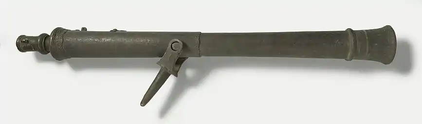 Blunderbuss lela, 115&nbsp;cm long. The diameter of the flared muzzle is 8.4&nbsp;cm.