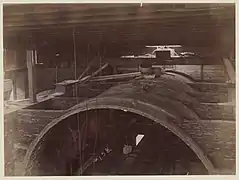 Tile arches and buttresses in entrance hall