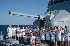 100&nbsp;mm modèle 68 turret on La Motte-Picquet