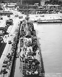 USS&nbsp;Wadleigh at Mare Island Naval Shipyard, 10 April 1945.